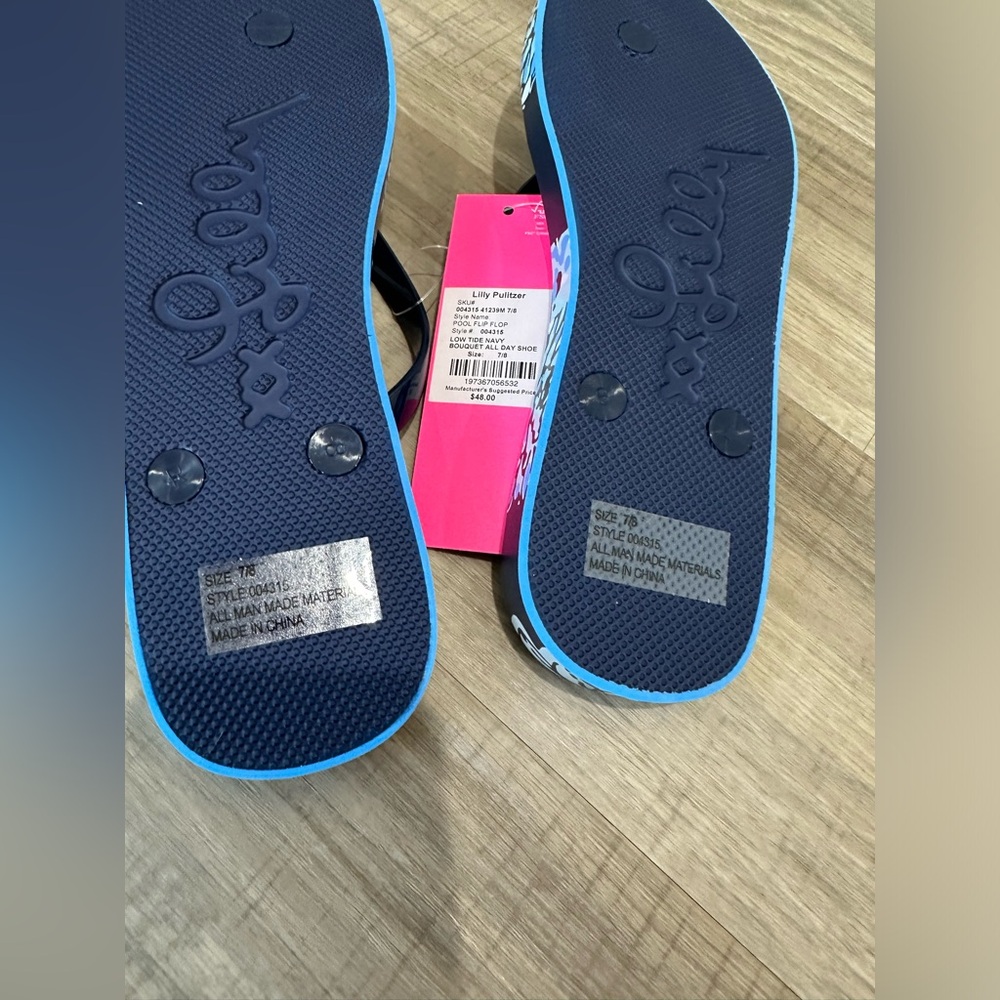 NWT Lily Pulitzer size 7 / 8 Pool blue floral flip flop with gold accent - Picture 5 of 6